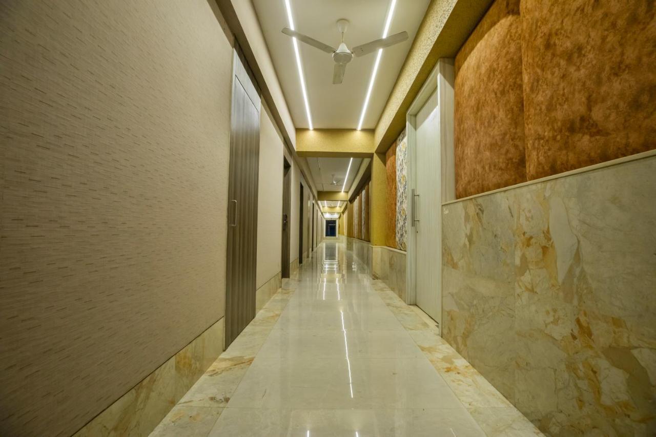 The Thane Club 외부 사진