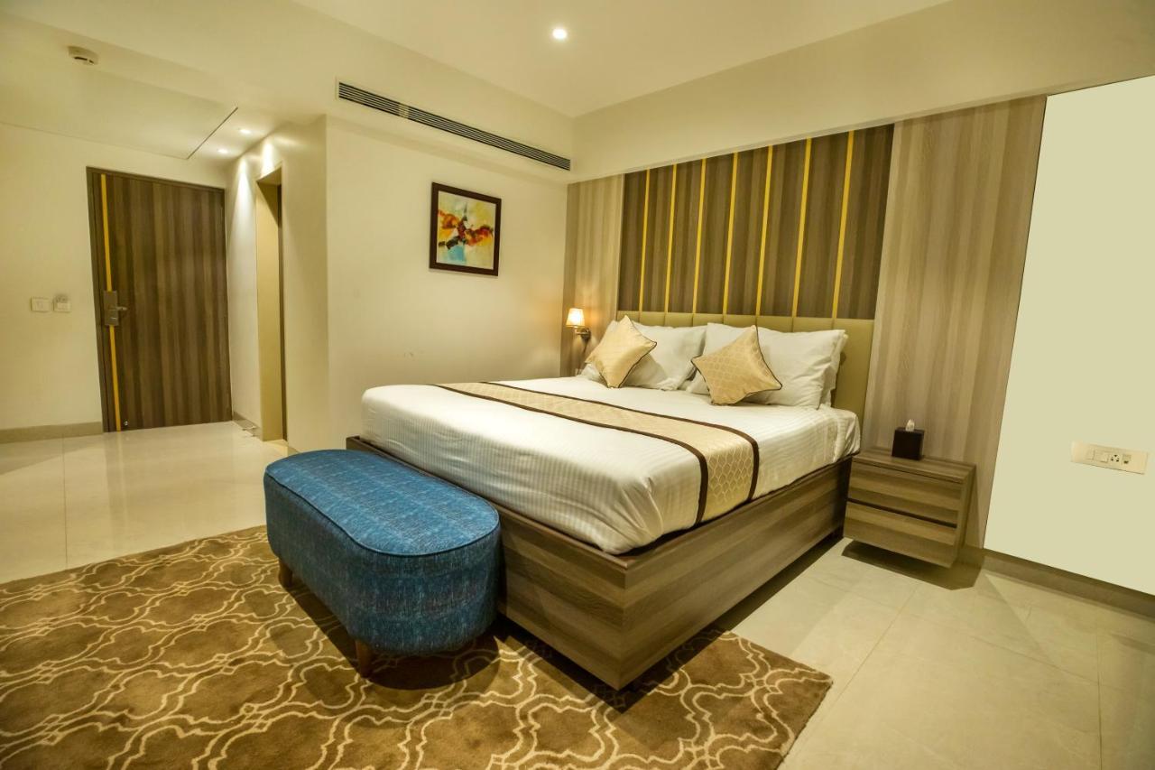 The Thane Club 외부 사진
