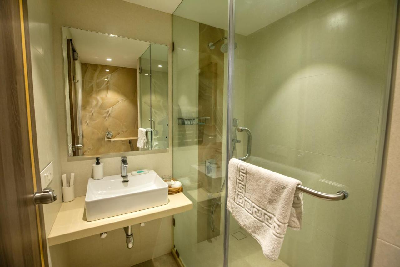 The Thane Club 외부 사진