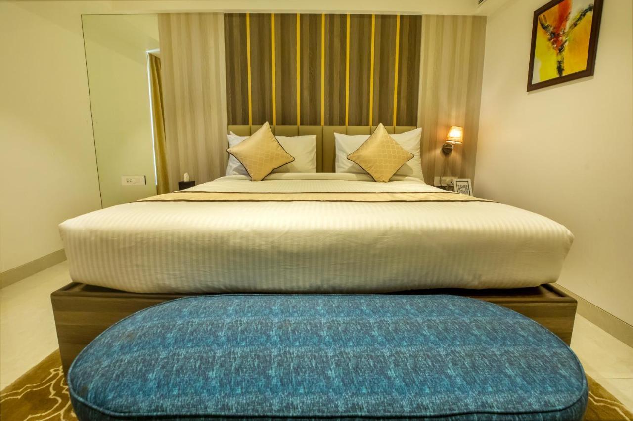 The Thane Club 외부 사진